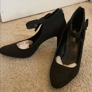 Nine West “Gushing” Heel with ankle strap